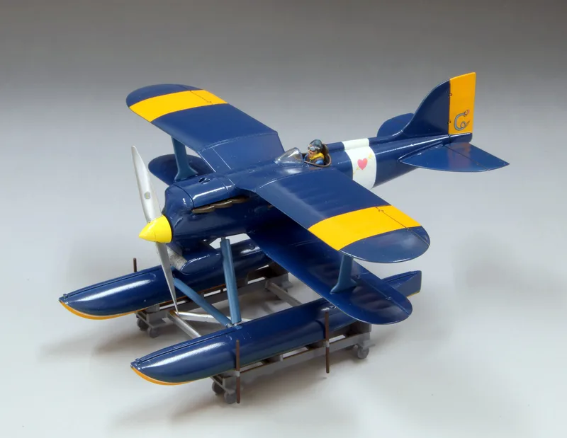 Studio Ghibli Porco Rosso Model Kit - Curtiss R3C-0 Seaplane & Curtis de FineMolds – jaquette
