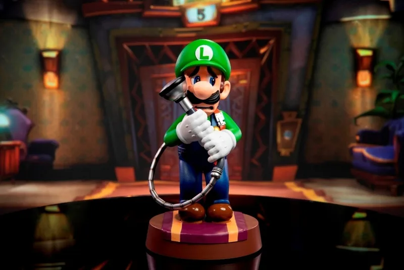 Luigi's Mansion 3: Luigi 9 inch PVC Standard Edition van First 4 Figures – cover