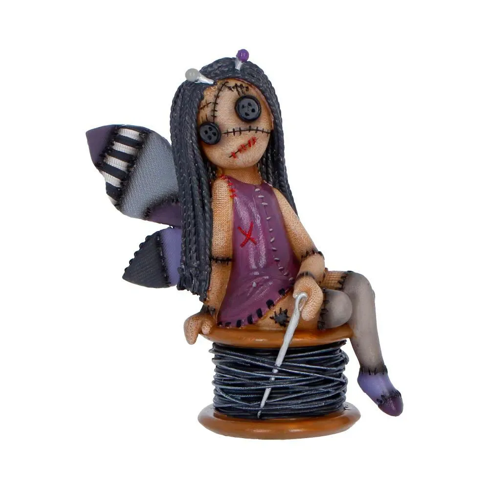The Stitchlings Stitchy Belle Figur fra Nemesis Now – cover