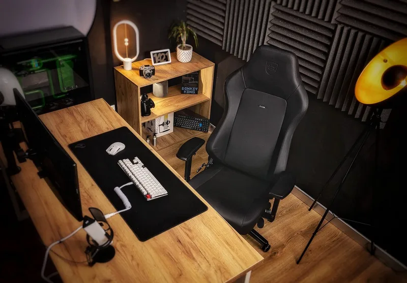 Gaming-Stuhl noblechairs HERO Gaming Stuhl de noblechairs, Black Edition – jaquette 2 sur 5