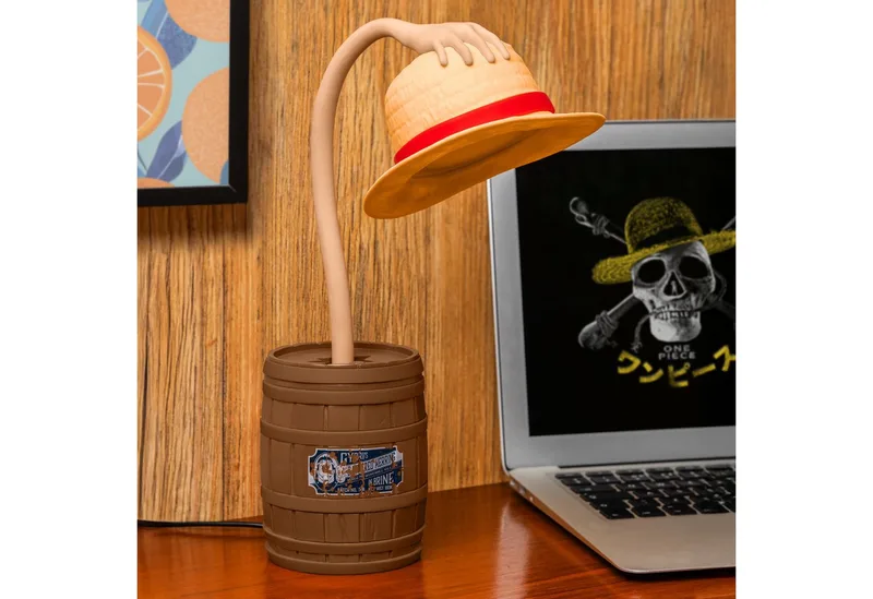 One Piece Lamp - Strawhat Posable Light by Paladone – cover 4 of 5