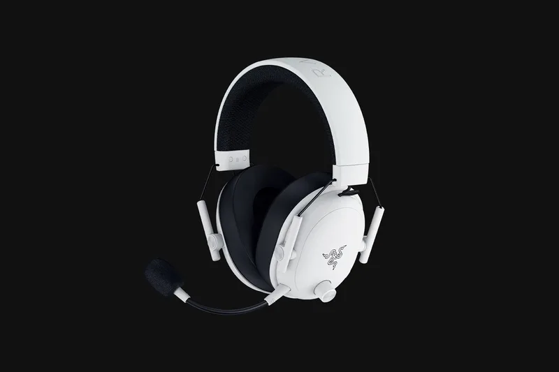 BlackShark V3 - Draadloze Gaming Headset - 7.1 Surround - Gen 2 - eSports - PS5/PS4/PC by Razer, White – cover