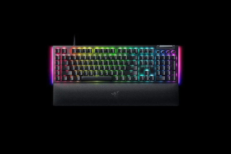 BlackWidow V4 DE Tastatur by Razer, Yellow, Black – cover