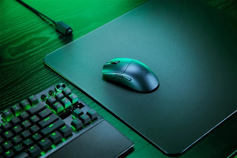 Viper V3 Pro SE - Draadloze Gaming Muis - eSports by Razer, Black – cover